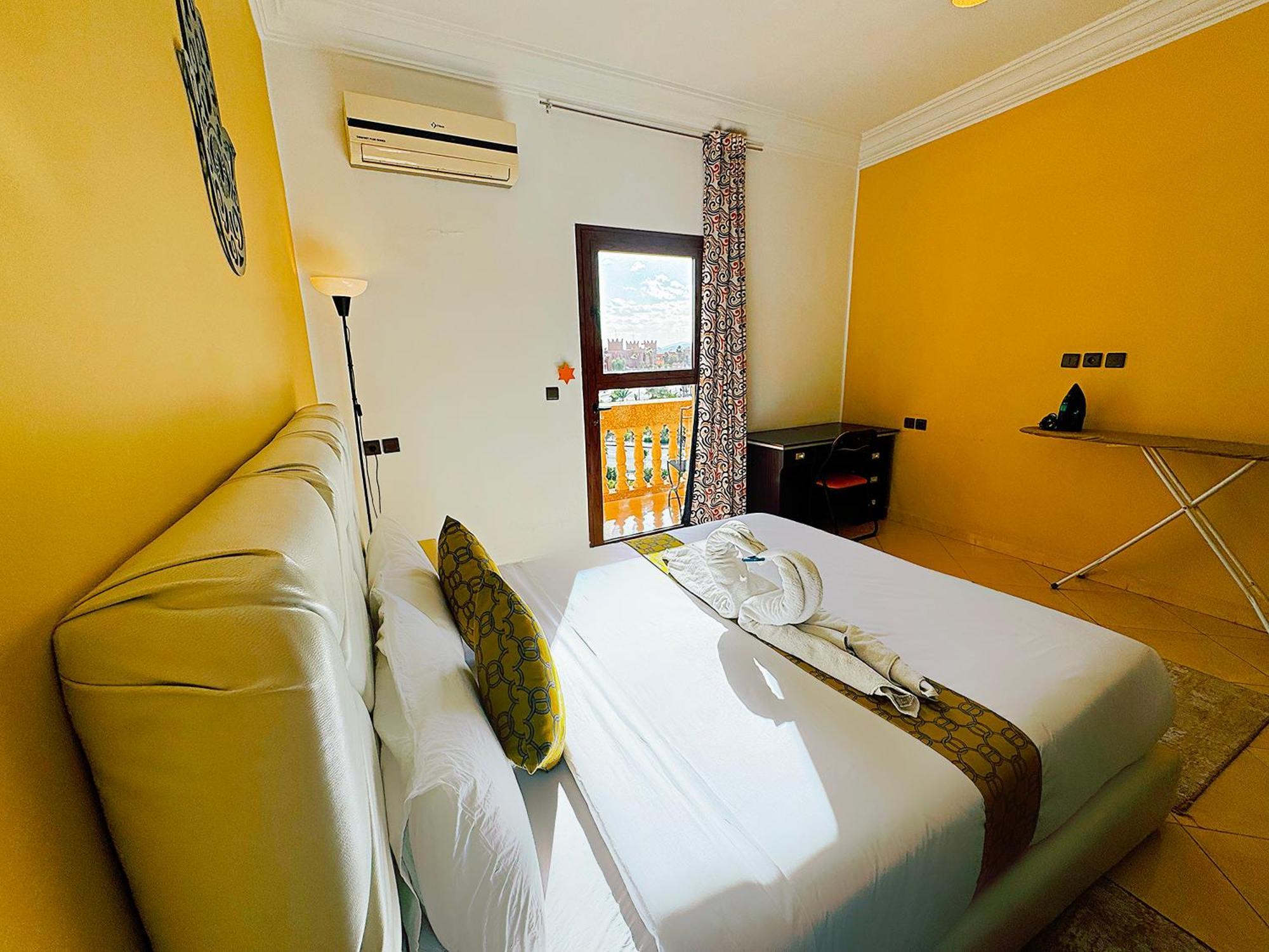 Chay - Appartements A Varzazate Kültér fotó